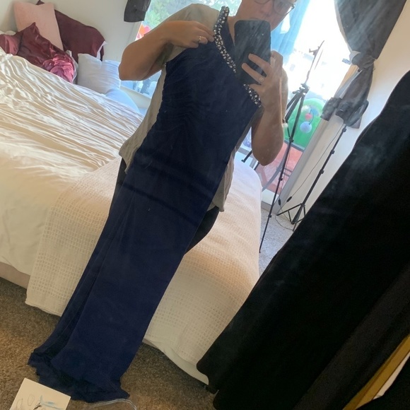 𝅺hailey Logan By Adrianna Papell Dark Blue One Strap Floor Length Gown Size 3/4 - Picture 11 of 11